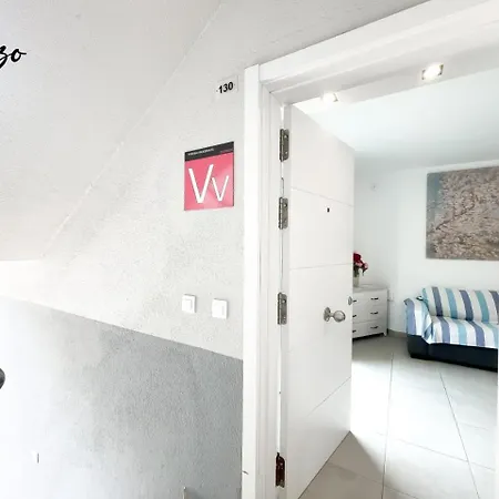 B-rent Sun Cerezo Pool Appartement *