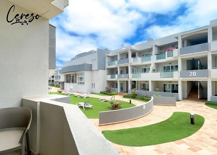 B-rent Sun Cerezo Pool *