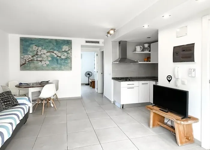 B-rent Sun Cerezo Pool *