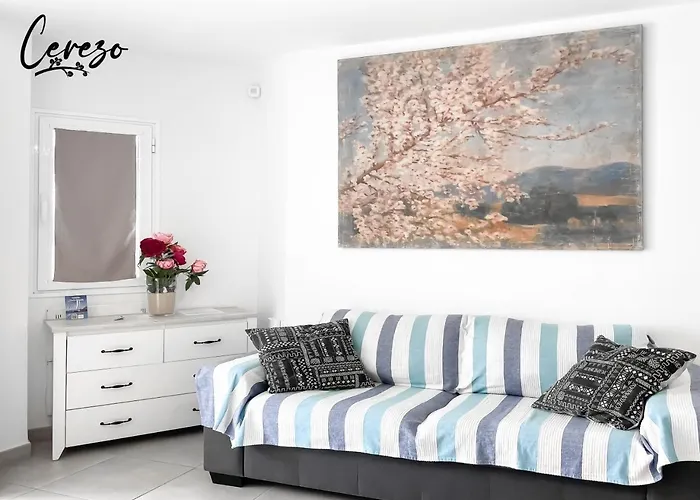 B-rent Sun Cerezo Pool *